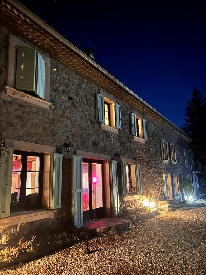 Lerefugedetiti Villa Buissard ภายนอก รูปภาพ